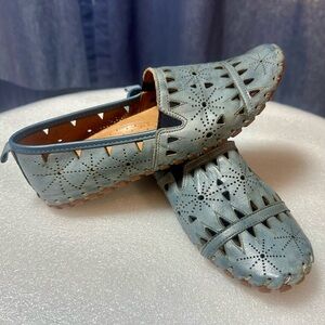 Spring Step Blue Fusaro Laser Cut Flats Loafers size 37